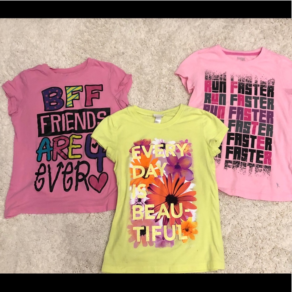 Bundle of (3) girls graphic t-shirts